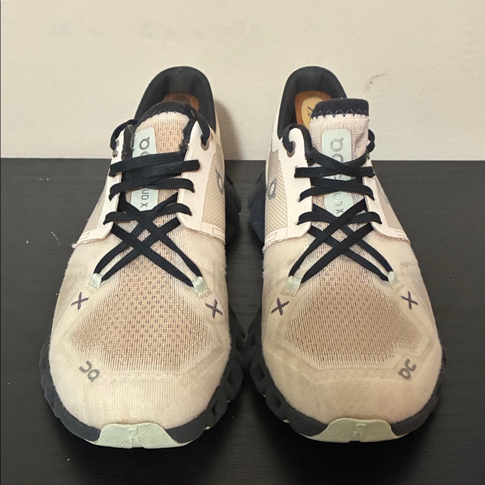 On Running clouds x3 sneakers fawn size8 - Picture 7 of 11